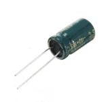 Condensateur polarisé  / 1800 µF à 35 VDC 105°C