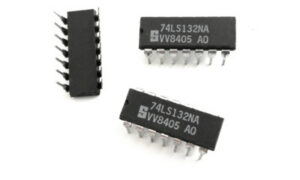 Circuit intégré (IC) 74LS132 à 14 contacts