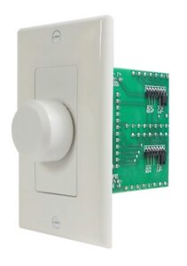 Contrôle de volume pour haut-parleur 100 Watts.