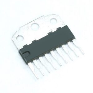 Circuit intégré (IC) TDA4860 à 9 contacts.