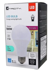 Ampoule au DEL A19 17W (100W) 5000K graduelle