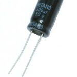 Condensateur polarisé  330 µF à 50 VDC 105°C