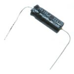 Condensateur axial polarisé à 150 µF à 25 VDC
