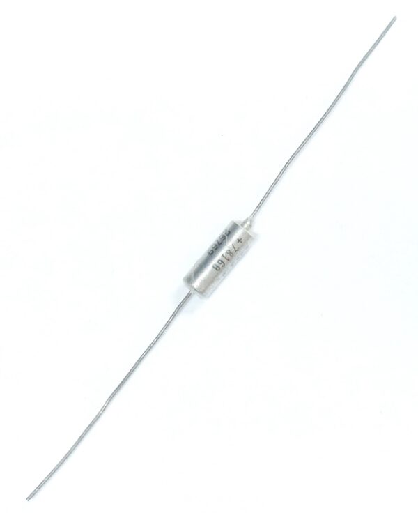 Condensateur axial polarisé 3.3 µF à 50 VDC
