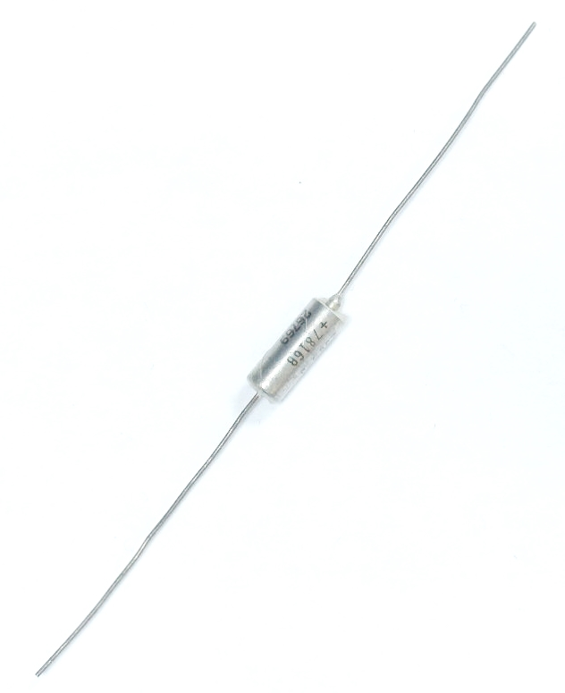 Condensateur axial polarisé 3.3 μF à 50 VDC