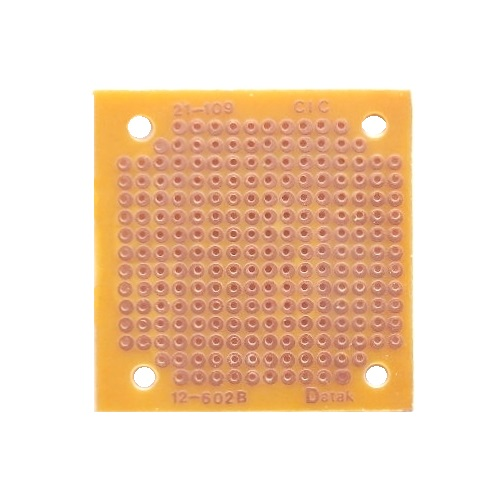 Plaquette de montage perforée 1 3/4'' X 1 3/4''