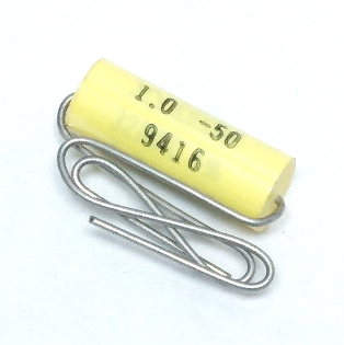 Condensateur non polarisé / 1 uF - 50 Volts