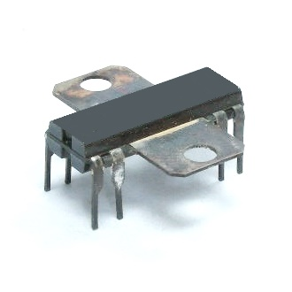 Circuit intégré (IC) LA4050 à 8 contacts