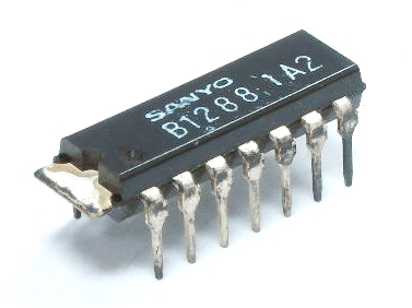 Circuit intégré (IC) LA2600 à 14 contacts