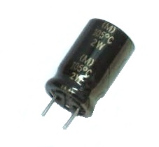 Condensateur polarisé radial 470 μF à 25 VDC
