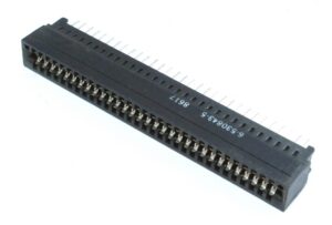Card Edge à 64 contacts