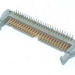 Connecteur Header 0.100" à 50 contacts 90°
