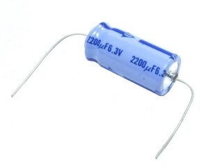 Condensateur axial polarisé 2200µF à 6.3 VDC