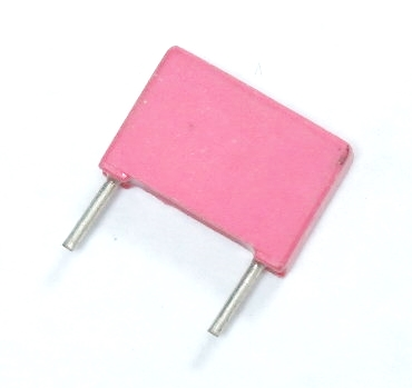 Condensateur non polarisé 0.068 μF à 100 V