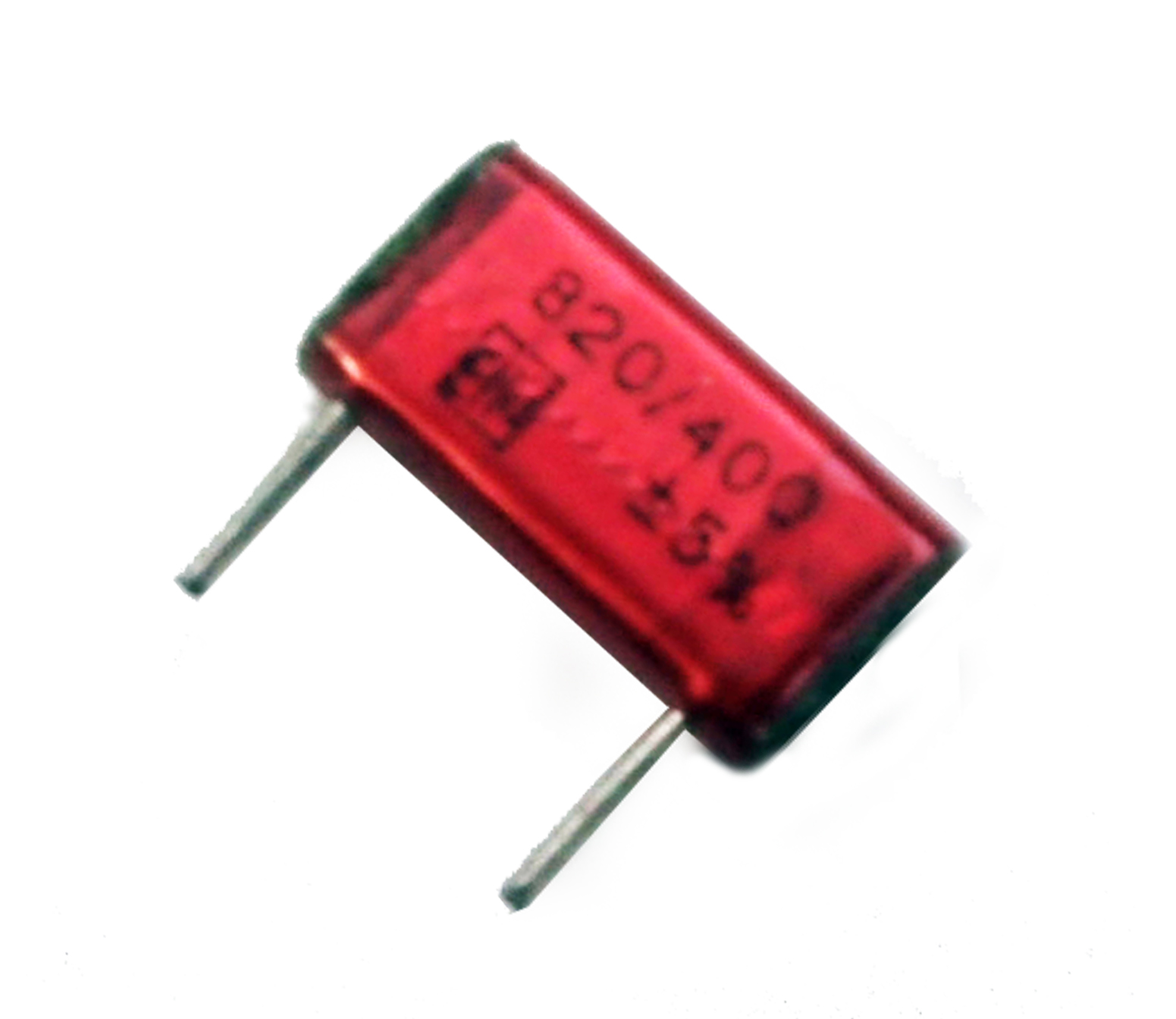 CONDENSATEUR 820PF 400V RADIAL