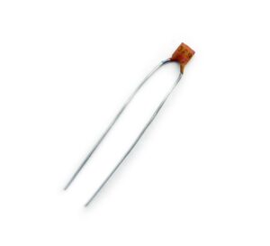 Condensateur radial, non polarisé 3.3PF à 50V
