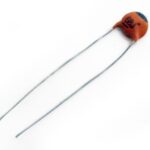 Condensateur non-polarisé 68PF 50V radial gros