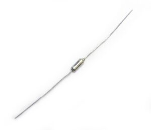 condensateur 0.47UF 35V axial
