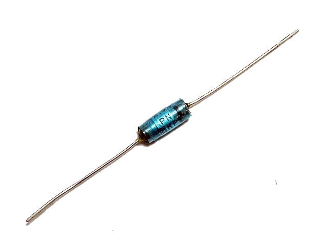 CONDENSATEUR 120PF 630V AXIAL LONGUE
