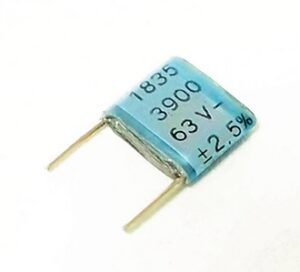 condensateur 0.0039UF 63V radial carré gros