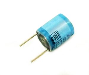condensateur 0.0068UF 160V radial