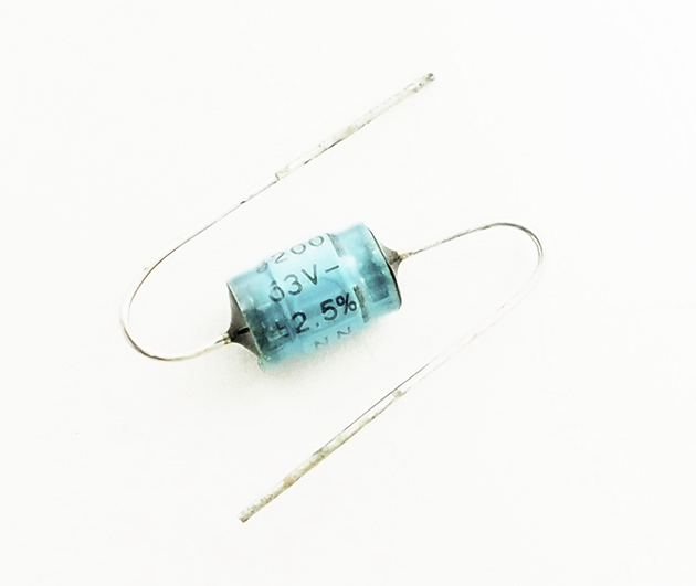 CONDENSATEUR 0.0082UF 63V AXIAL