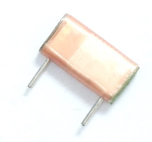 Condensateur non polarisé 0.0033 μF à 400 V