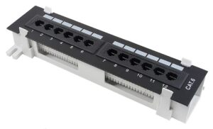 Montage en rack 12 ports conçu pour le câblage cat 5e