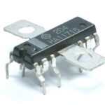 Circuit intégré (IC) HA11715 à 12 contacts