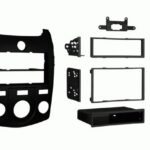 Ensemble de fixation pour radio  modèle Kia Forte 2010-2013