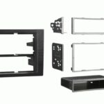 Ensemble de fixation de radio  Audi A4 2002-08.