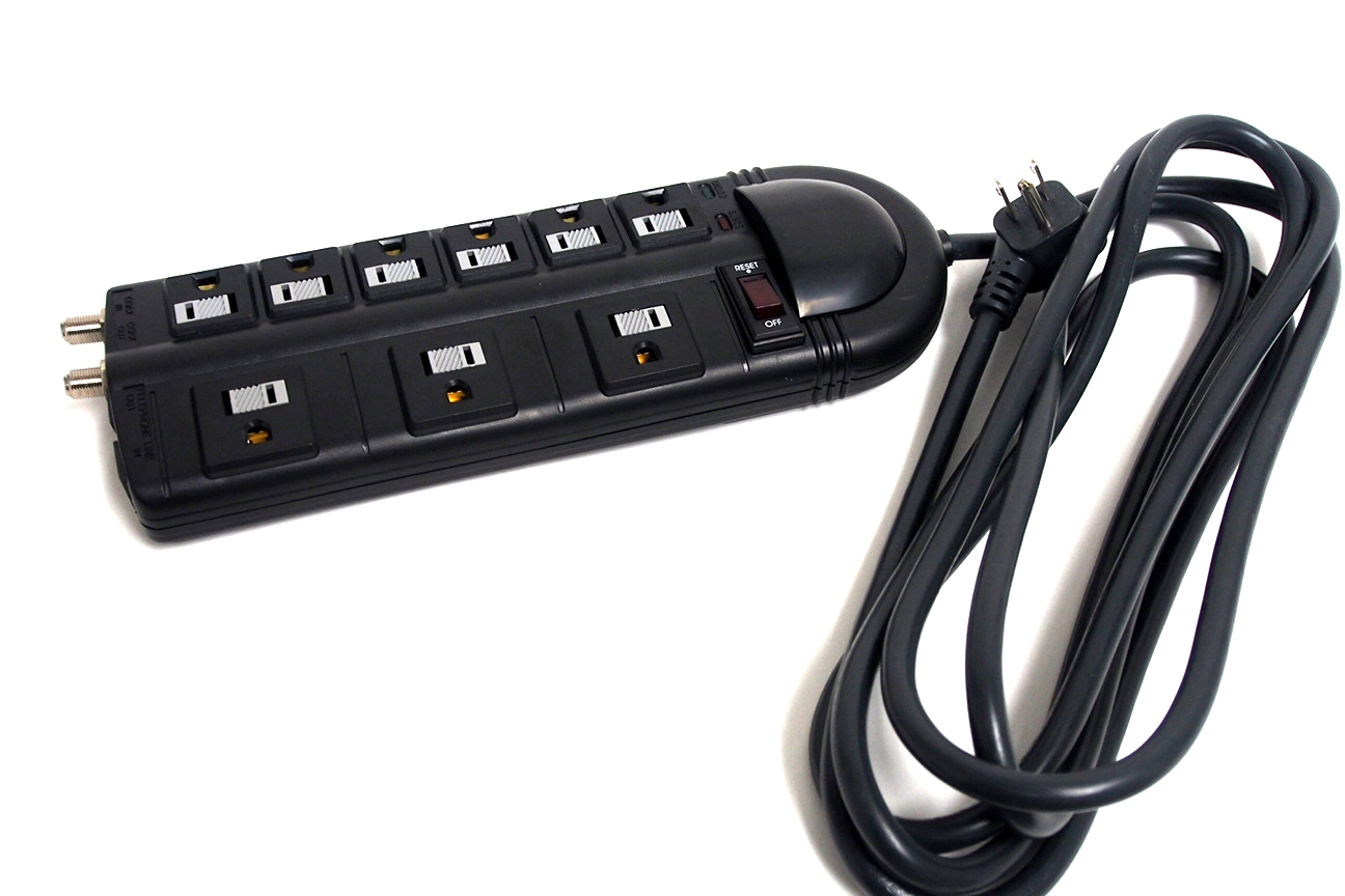 Multiprise électrique à 9 prises - 10'
