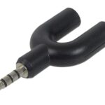 Câble 3.5 mm (1/8") mâle stéréo  à deux fiches 3.5 mm femelle.
