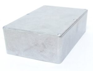 Boîtier en métal 1590D -7.38" x 4.7" x 2.05"